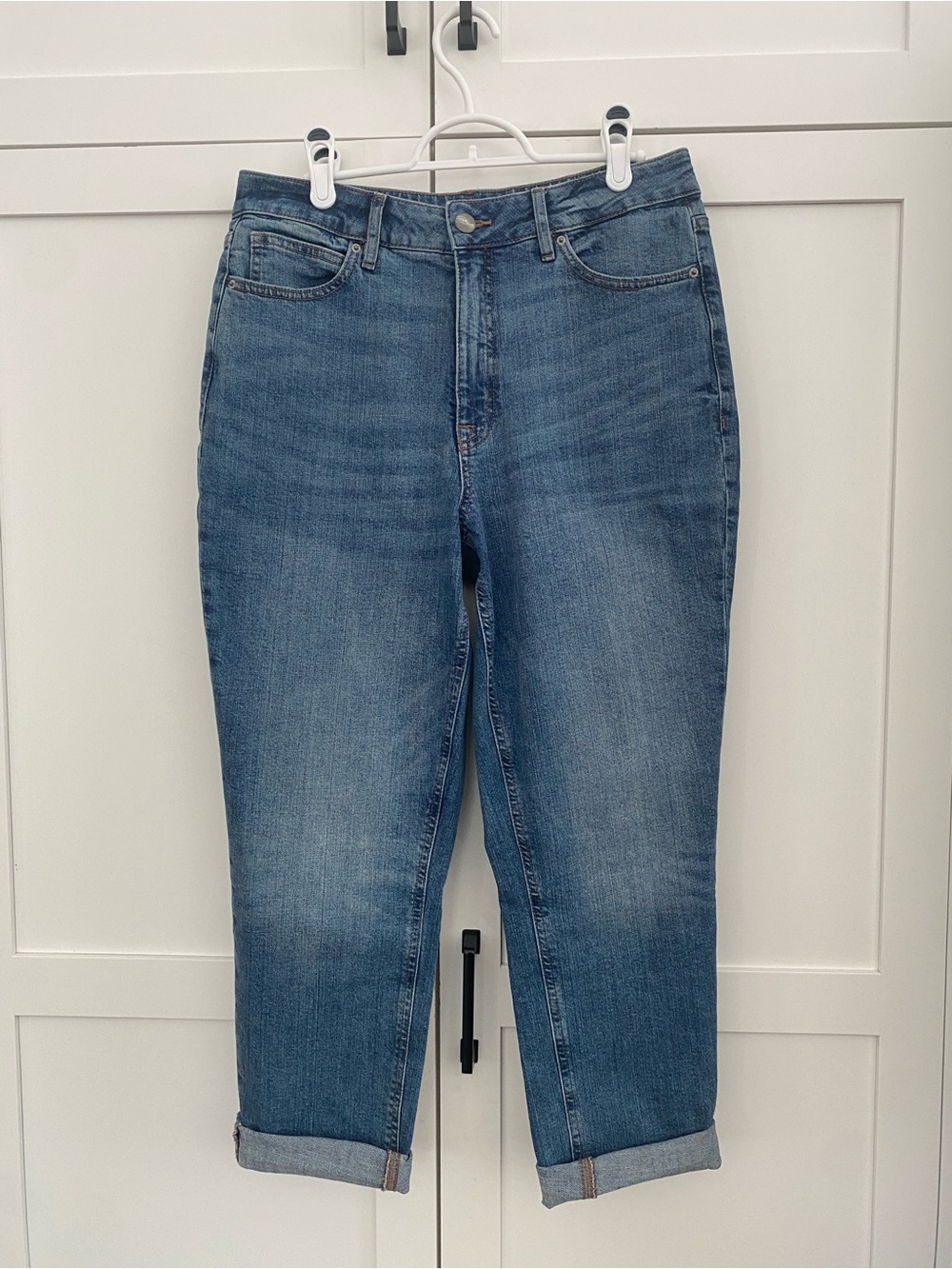 NEW Ricki's Medium Blue Cropped Straight Capris Size 6